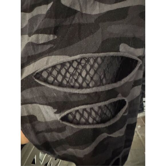 Torrid premium leggings/Pants ouija skull halloween 1x - Picture 4 of 7